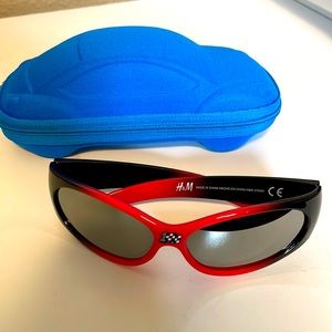 Disney Pixar Cars Children's Sunglasses with racing car 🏎 case